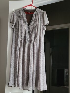 MSK Light Brown And White Printed Pleated Midi Dress
